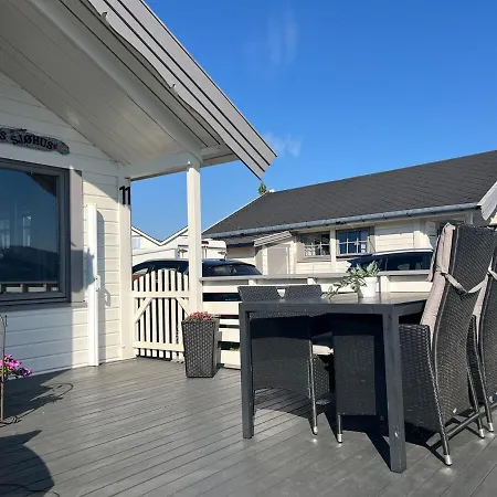 Nyaraló Sjohus Med En Praktfull Utsikt Bodø