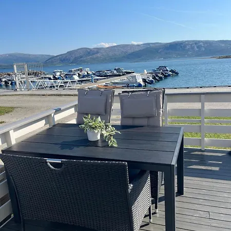 Sjohus Med En Praktfull Utsikt